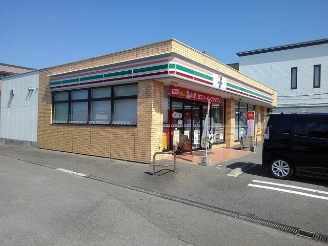 セブンイレブン新居浜元塚店まで700m