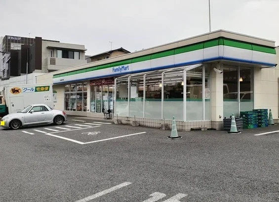 ファミリーマート龍田町弓削店まで450m