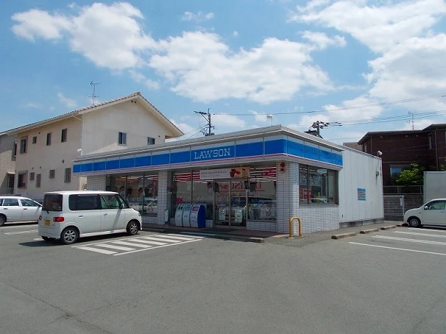 ローソン菊陽中迎原店まで150m