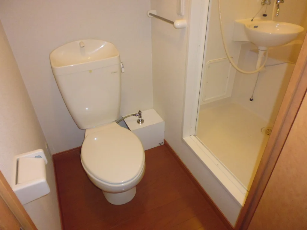 隣に浴室があります。