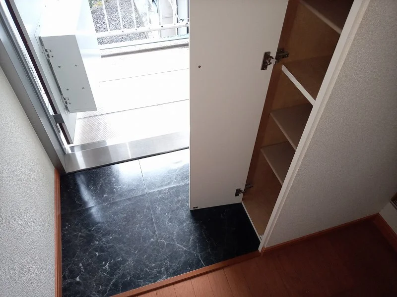 シューズボックスあり