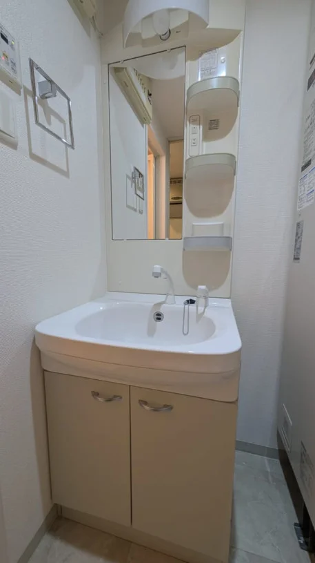 独立洗面台付き♪洗濯機も♪