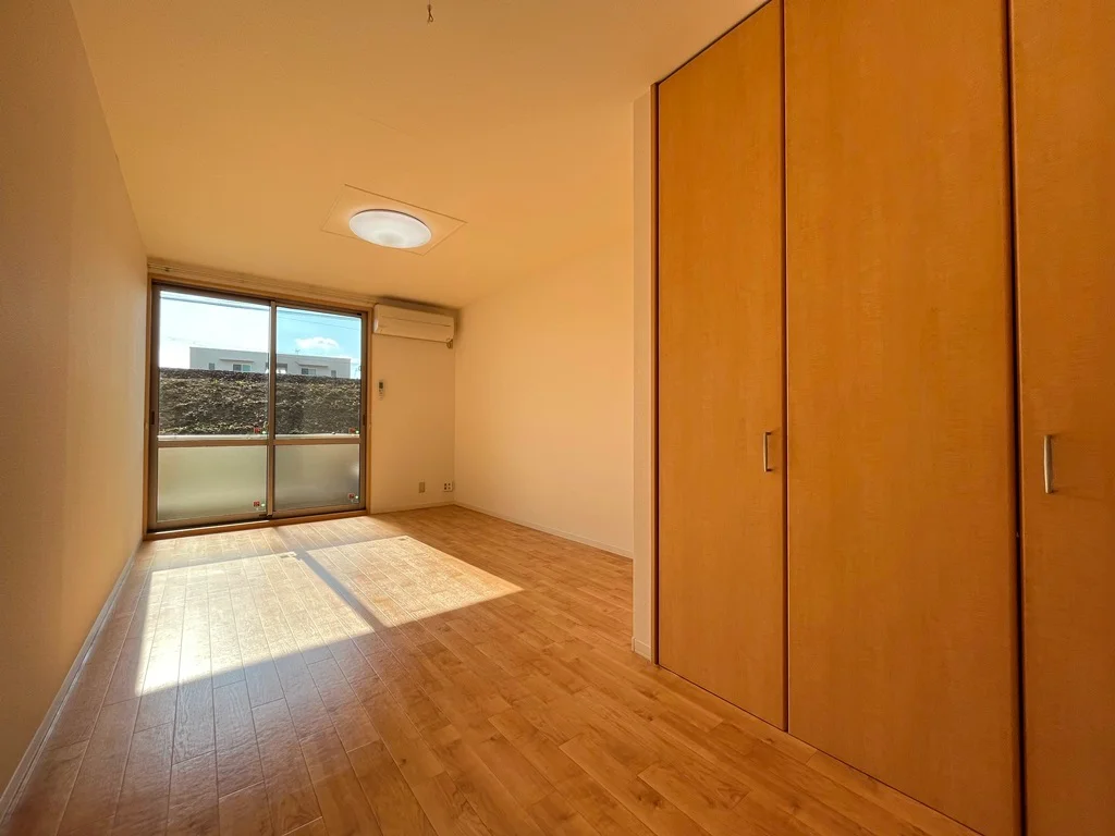 家具設置前のお部屋の画像になります