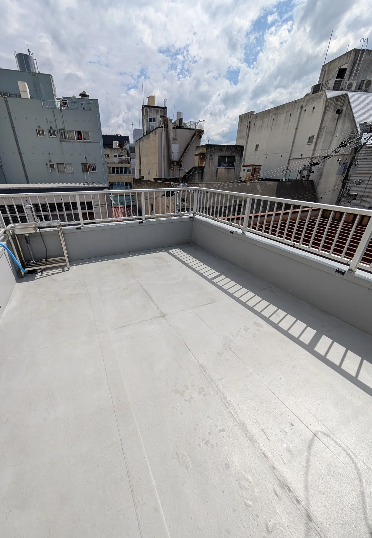 4階ベランダ（ミニキッチン付き）