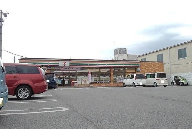 セブンイレブン南アルプス店まで1000m