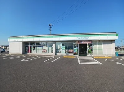 ファミリーマート長尾店さんまで210m