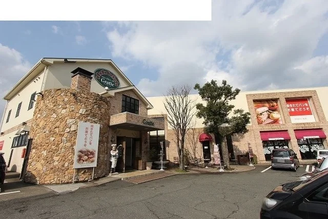 グラティエまで400m