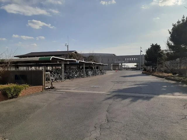 富津市立富津中学校まで700m