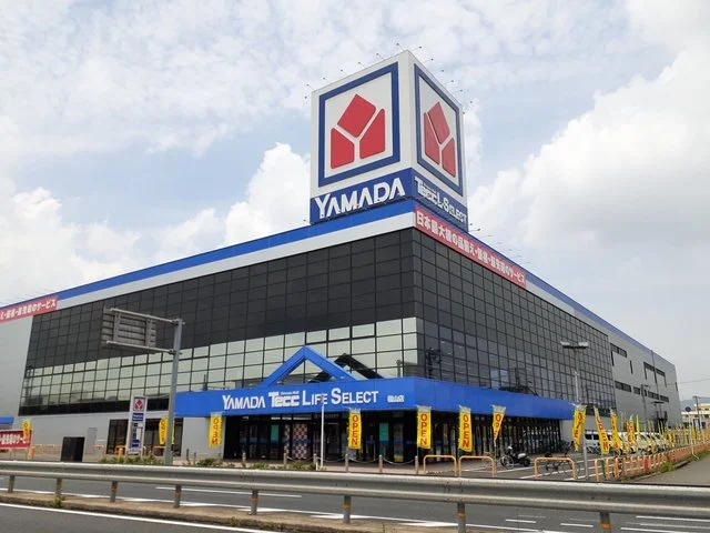 ヤマダテックライフセレクトまで700m