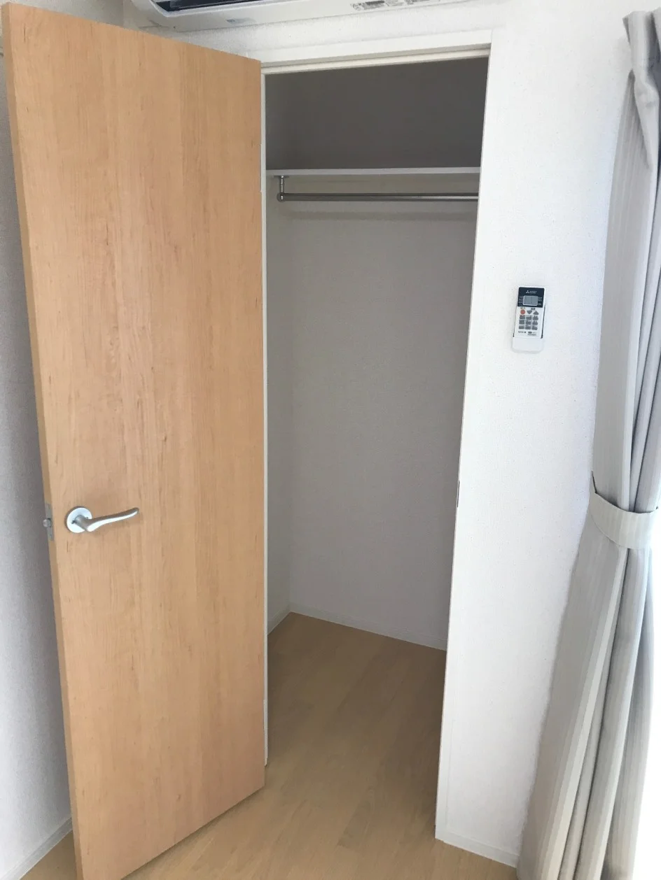 ウォークインクローゼット付きのお部屋です。※写真は101号室