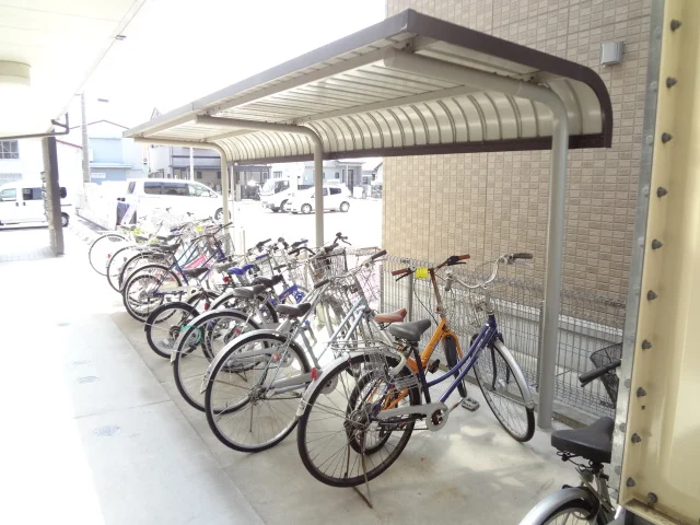 屋根付き駐輪場