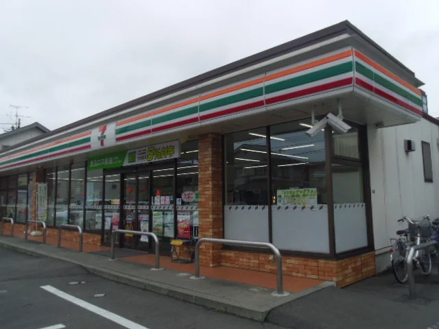 セブンイレブン福島天神町店まで800m