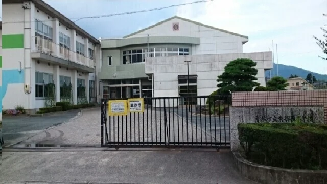 東郷西小学校まで850m
