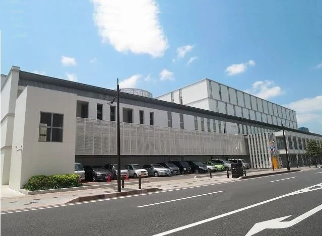 ホルトホールまで1000m