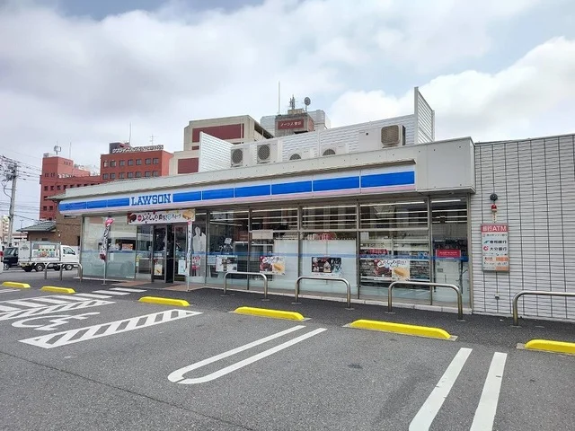 ローソン 中津駅南口店まで260m