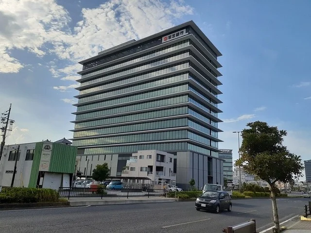 百五銀行　本店まで950m