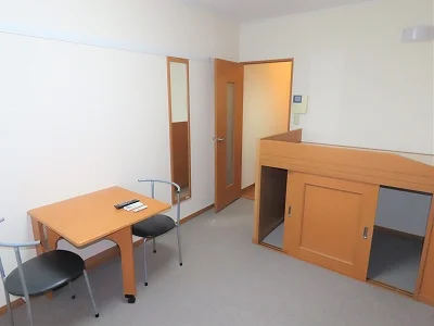 ハイベッドタイプのお部屋です