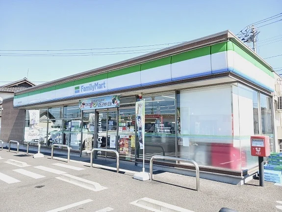 ファミリーマート上愛子店まで450m