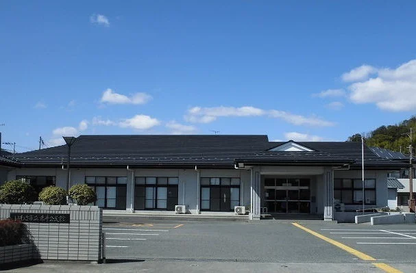 赤井公民館まで750m