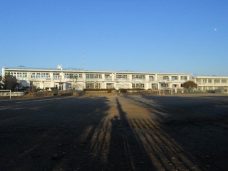 小野川小学校まで1900m