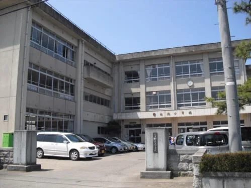 社北小学校まで600m