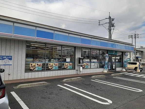 ローソン岡山泉田店まで400m