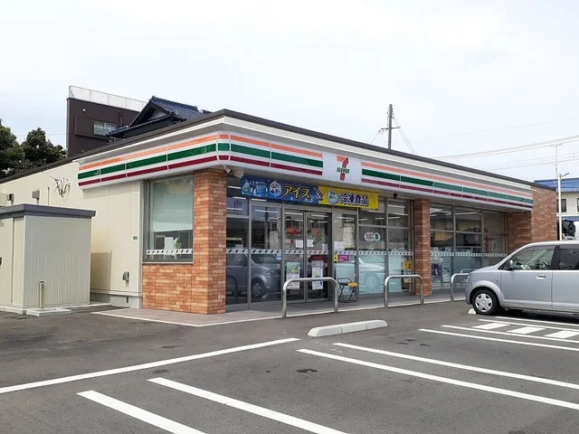 セブンイレブンまで230m