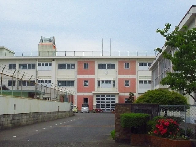 浜小学校まで950m