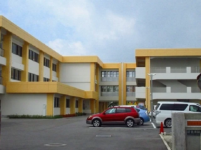 北川副小学校まで800m