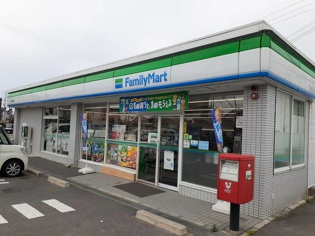 ファミリーマート様まで450m