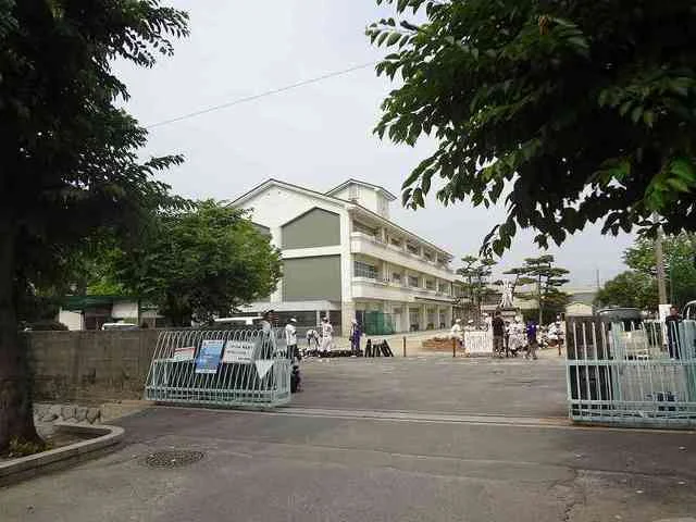 西条小学校様まで650m