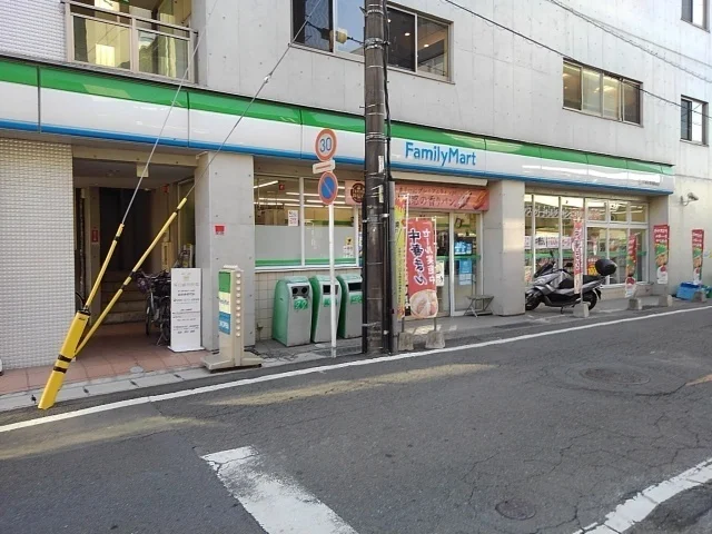 ファミリーマート新水前寺駅前店まで450m
