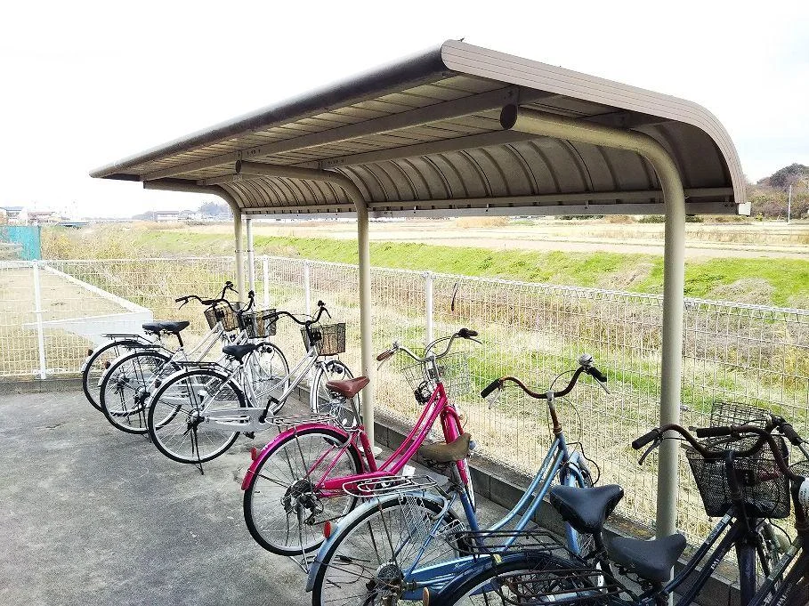 無料駐輪場完備です。