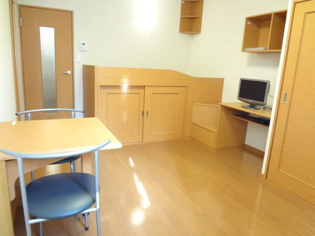 １Ｆ　フローロング　２Ｆ　ジュータン