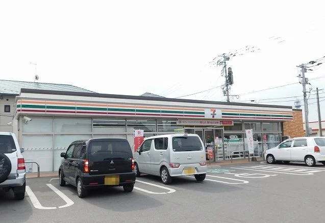 セブンイレブンまで1100m