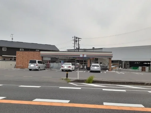セブンイレブン原町日の出町店まで700m