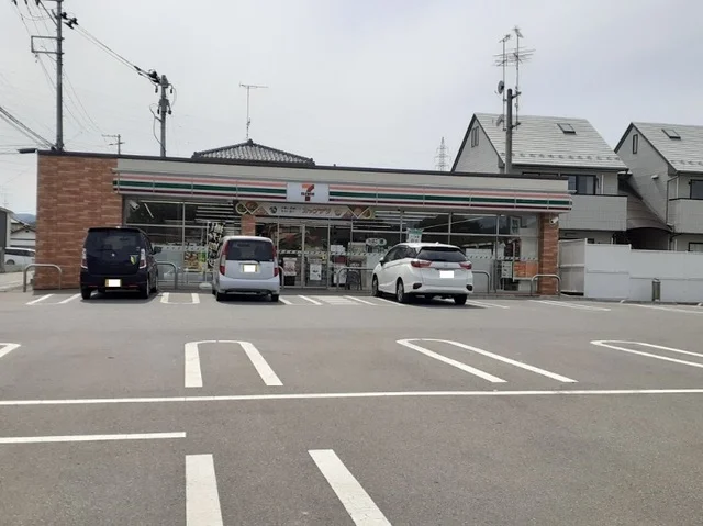セブンイレブン原町北町店まで400m