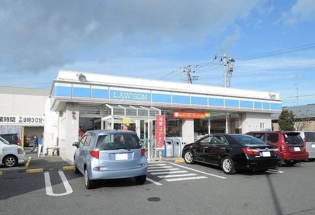 ローソン八戸光星学院通店まで700m