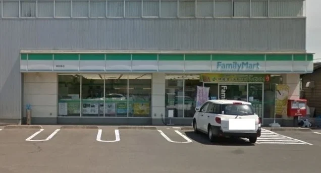 ファミリーマート泉松森店まで270m