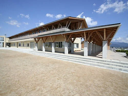 春江東小学校まで550m