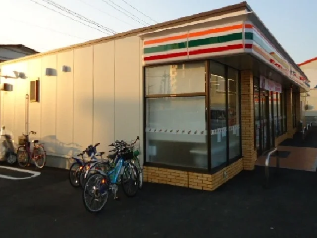 セブンイレブンまで500m