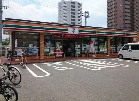 セブンイレブンまで160m