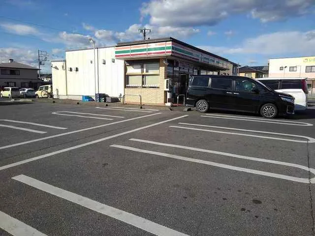 セブンイレブンまで500m