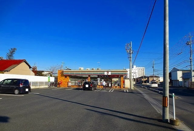 セブンイレブンまで800m