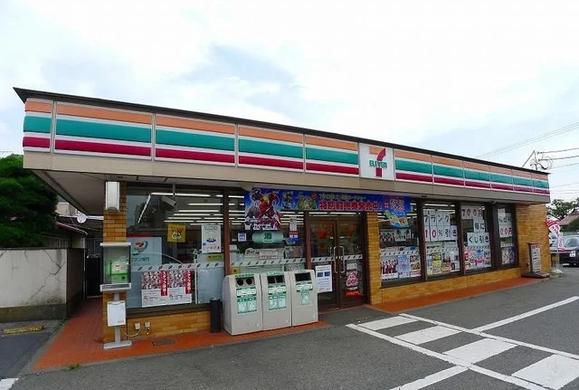 セブンイレブン桐生相生店まで350m