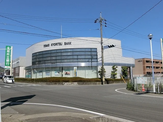 大垣共立銀行 大野支店まで1500m