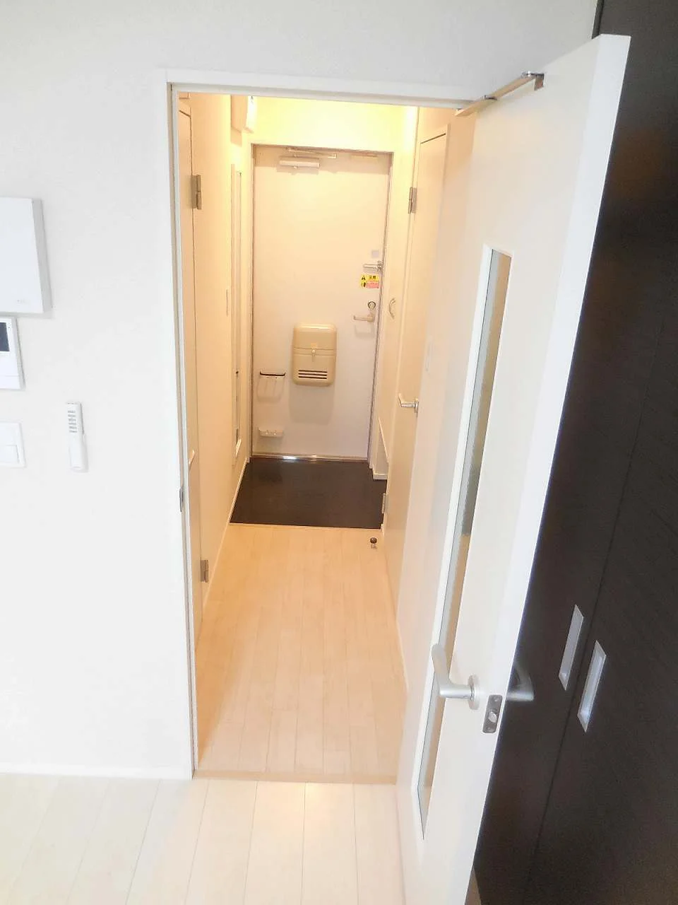 廊下には収納もありとても便利です！