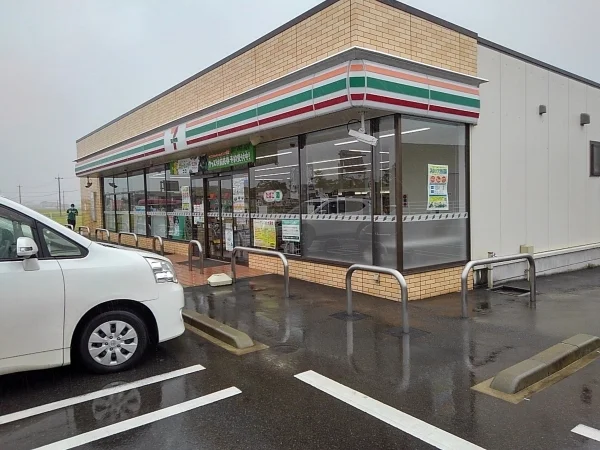 セブンイレブンまで1200m