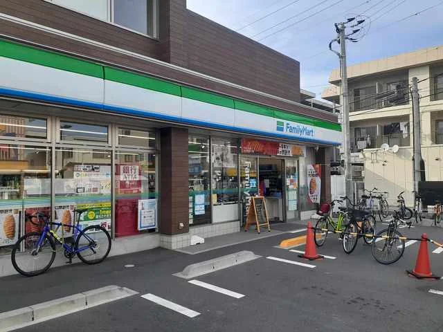 ファミリーマート岡大前店まで1200m