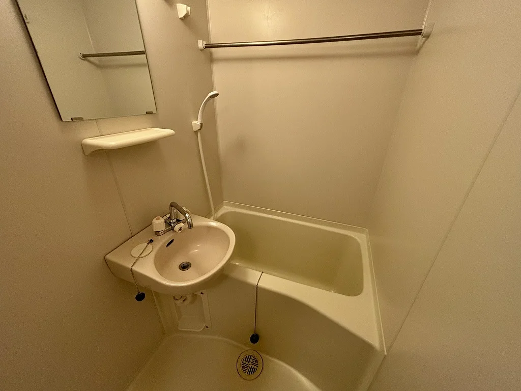 設備・仕様は号室により異なる為、現況を優先いたします。